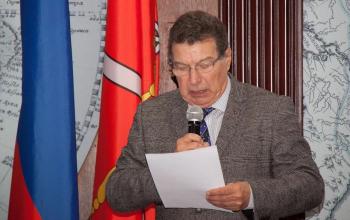 Президент Гидрографического общества Н.А. Нестеров оглашает проект Резолюции Совместного заседания