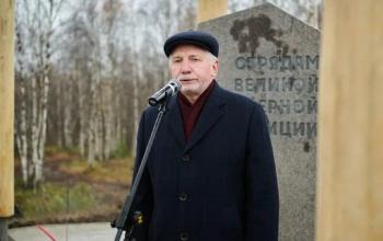 Смирнов В.Г. выступает на открытии маяка-памятника в г. Салехарде 28-09-2023