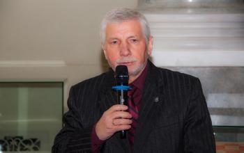 Презентацию ведет директор РГАВМФ В.Г. Смирнов